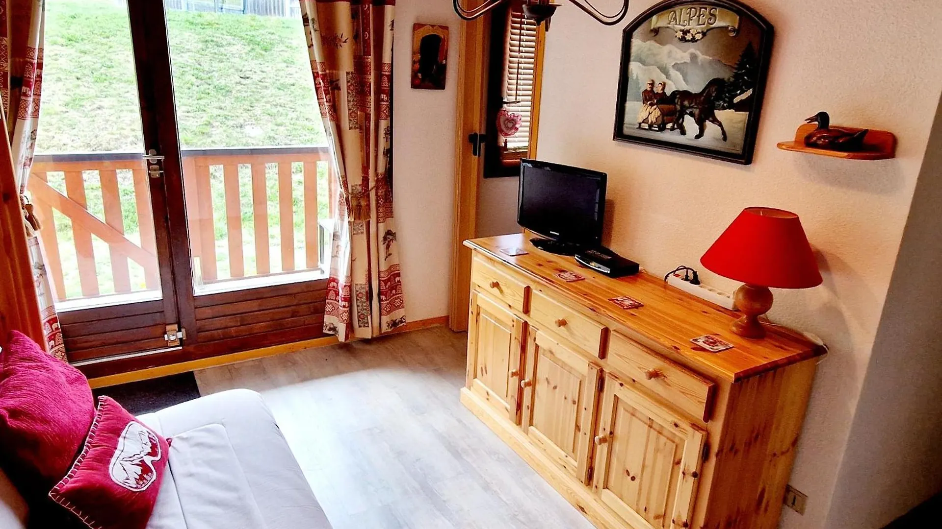 Charmant Studio Cabine Pres Des Pistes A La Plagne Montalbert - Fr-1-755-38 Frankrig